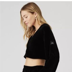 ALO Yoga Black Cropped cardigan.